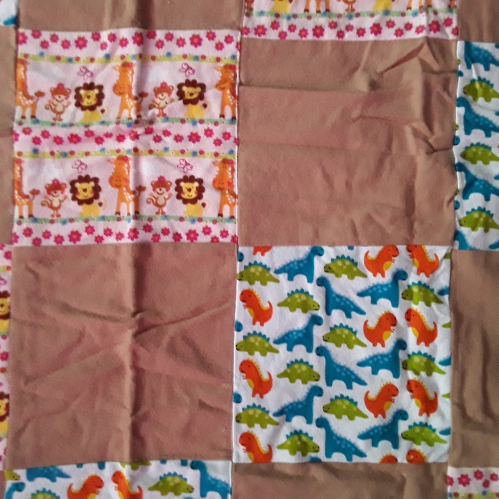 New Handmade Dinosaur Quilt Lion Quilt